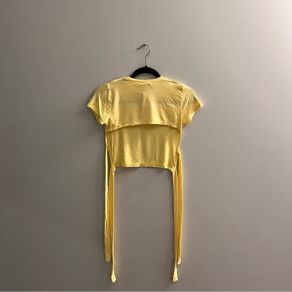 Forever 21 yellow crop top - Picture 2 of 3